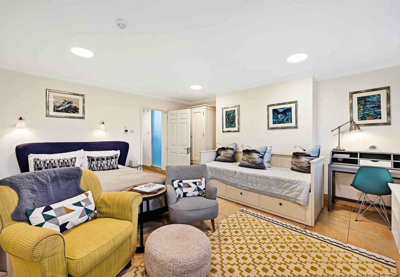 Apartment in East Molesey - Craven House, The Studio